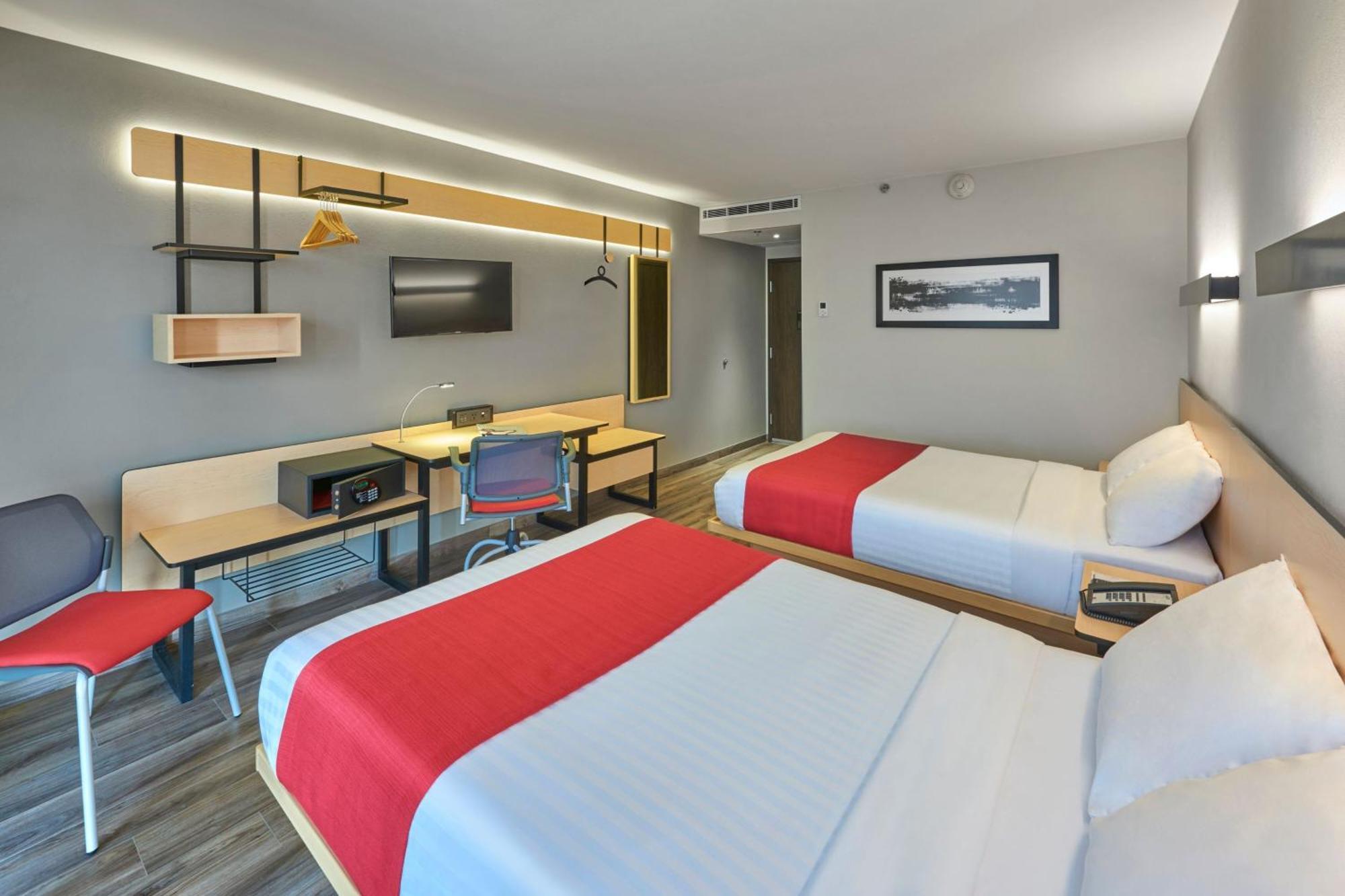 City Express Plus By Marriott Leon Centro De Convenciones Екстериор снимка