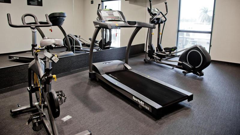 City Express Plus By Marriott Leon Centro De Convenciones Екстериор снимка
