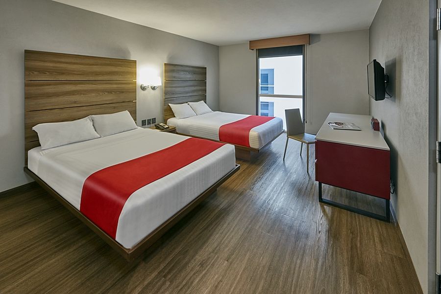 City Express Plus By Marriott Leon Centro De Convenciones Екстериор снимка