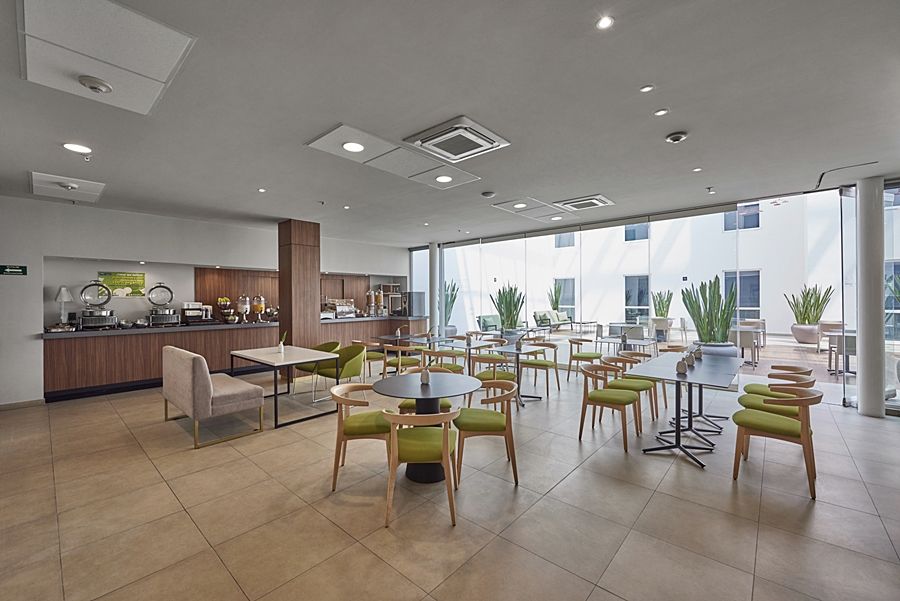 City Express Plus By Marriott Leon Centro De Convenciones Екстериор снимка